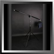 中號頂燈架在專業(yè)攝影服務(wù)中的關(guān)鍵作用與選購指南